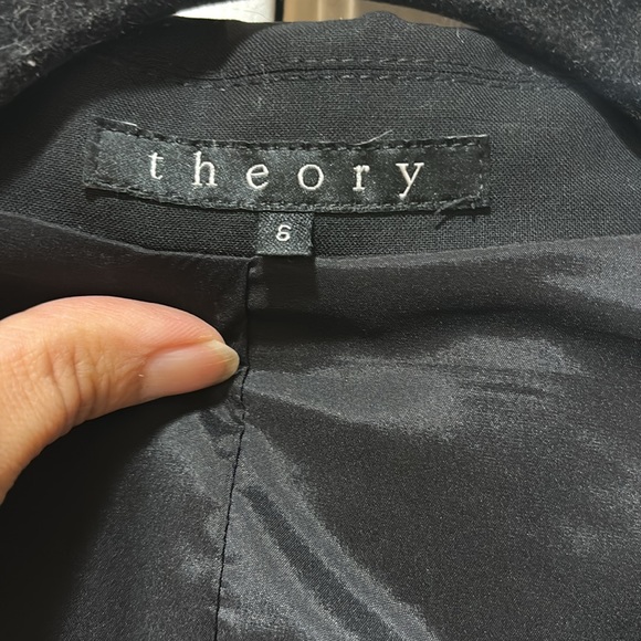 The blazer size 6 - Picture 2 of 11